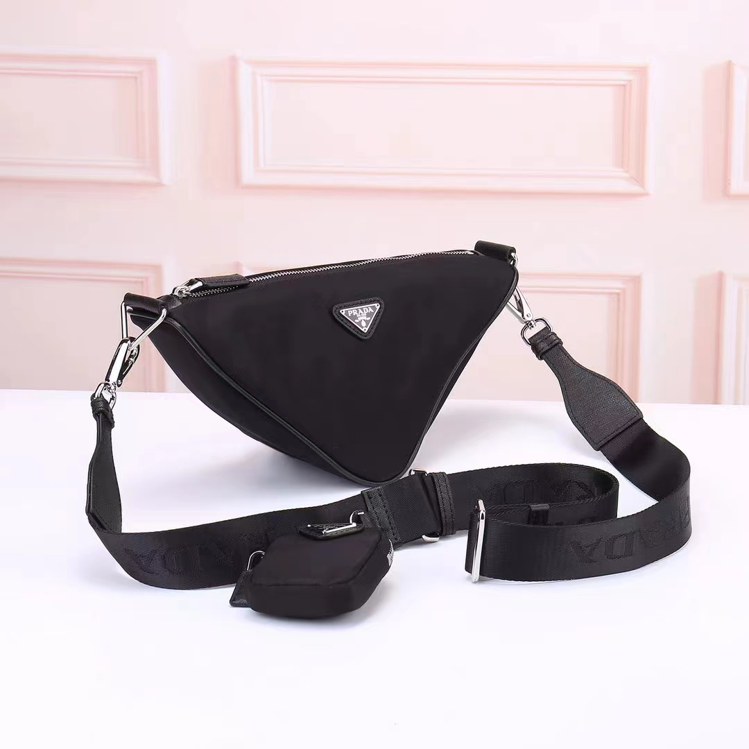 Prada001HMF031