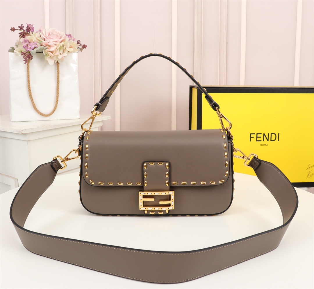 Fendi80012JQE022