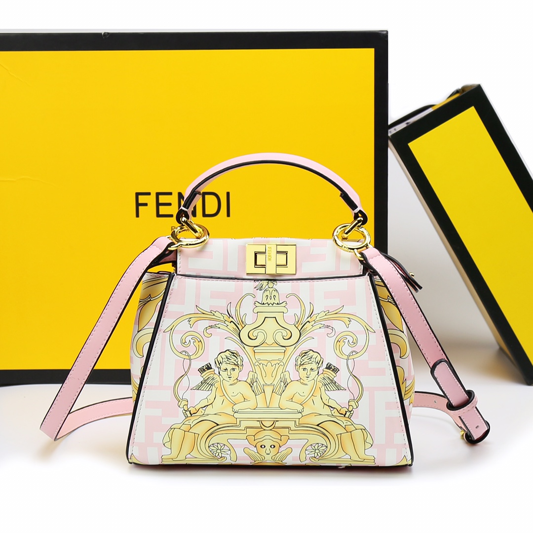 Fendi009JQE052