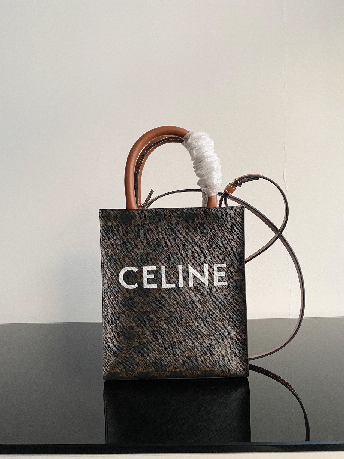 Celine011XX081