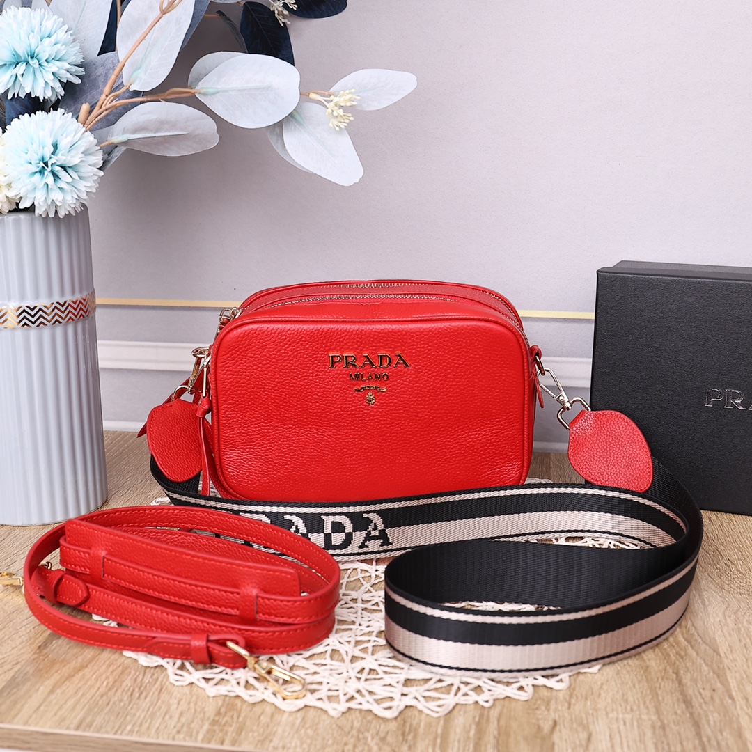 Prada0838 22PJ061