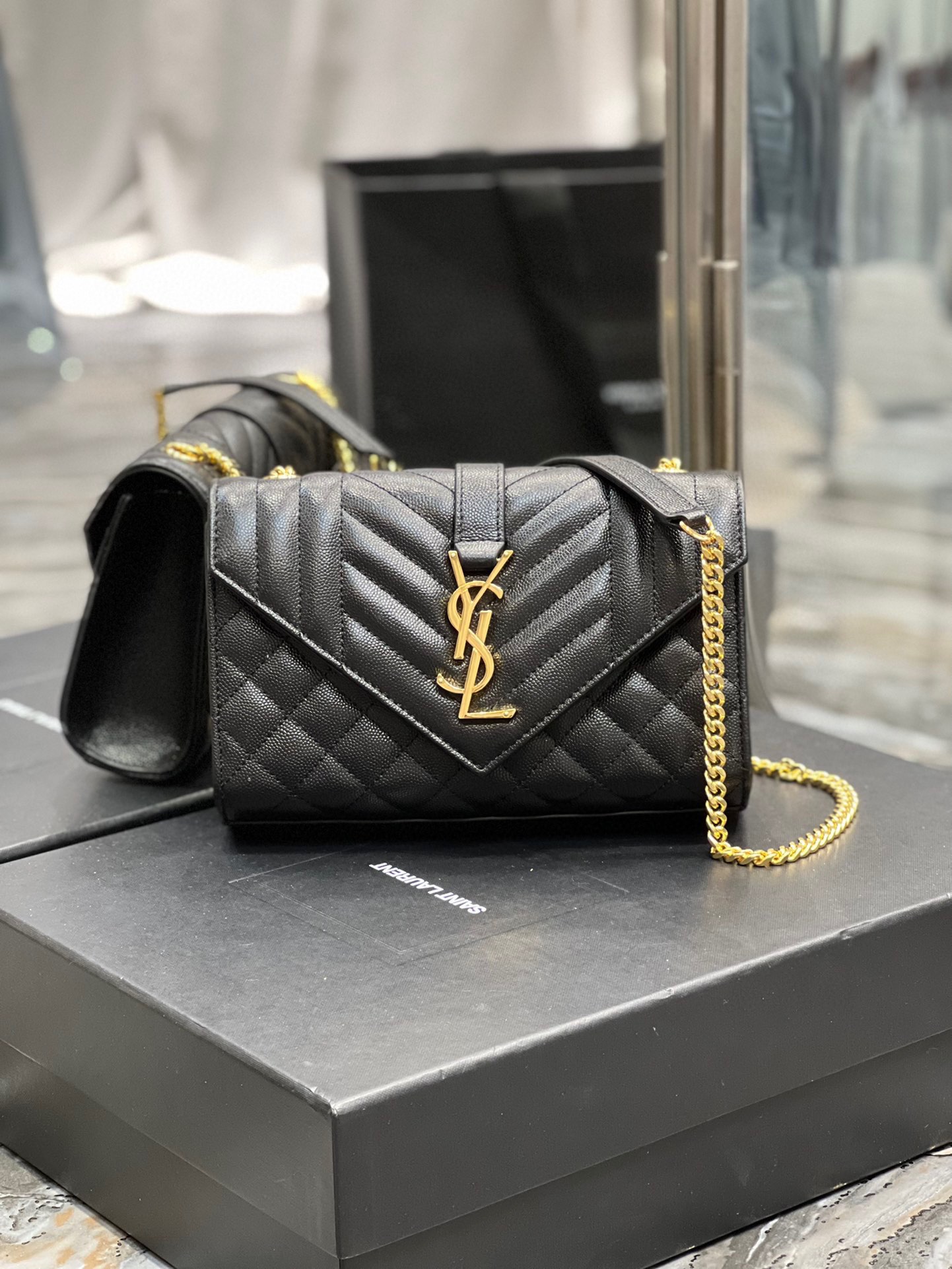 YSL526286LL031