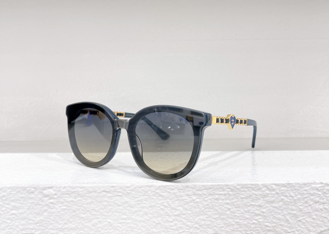 Chanel Sunglasses A95077 SM051