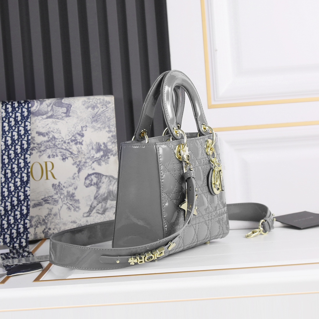 Dior2026XB081