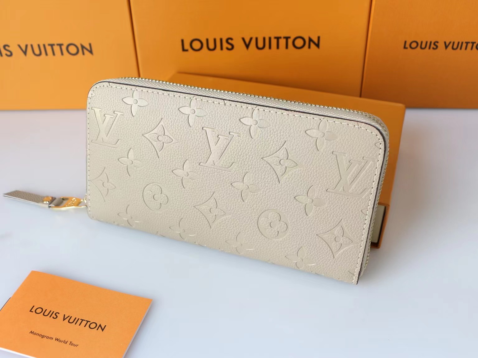 Louis Vuitton ZIPPY WALLET 60017
