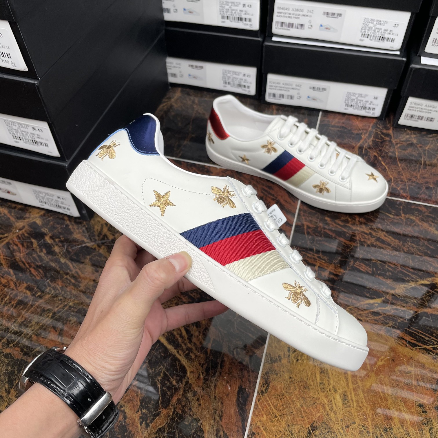 Gucci 011 Casual shoes XM082 01