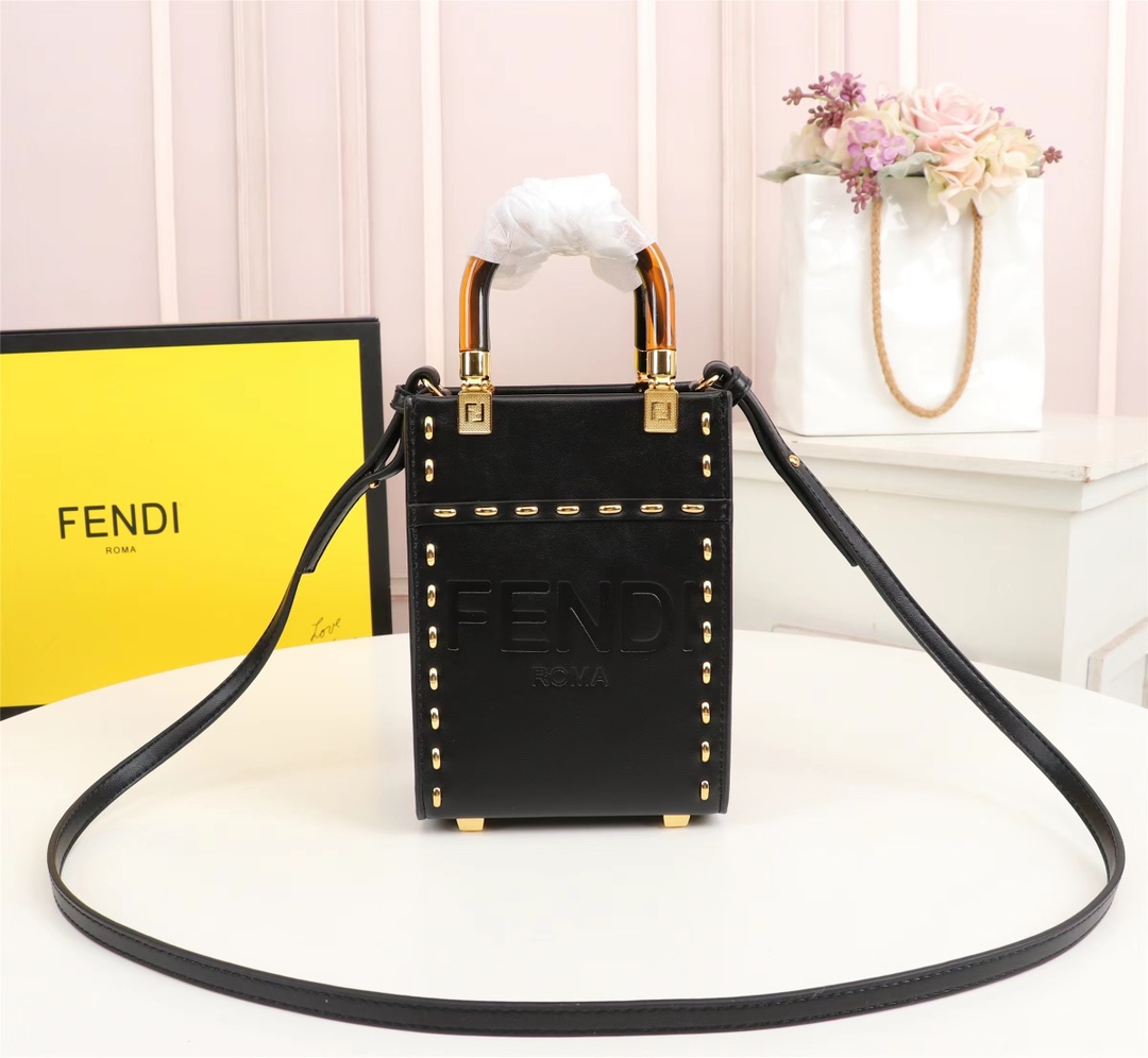 Fendi8628JQE551