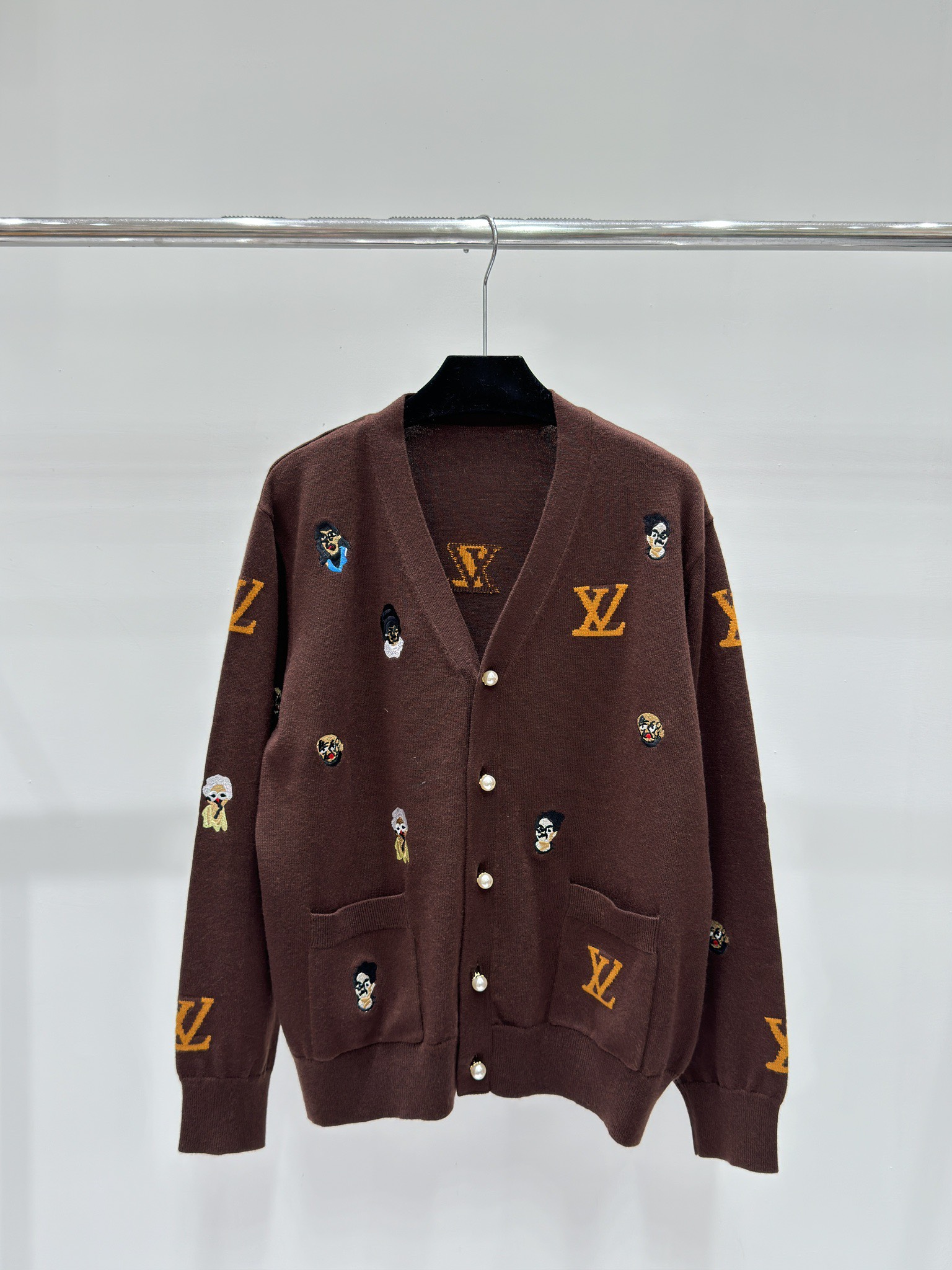 LV Ladieswear 010