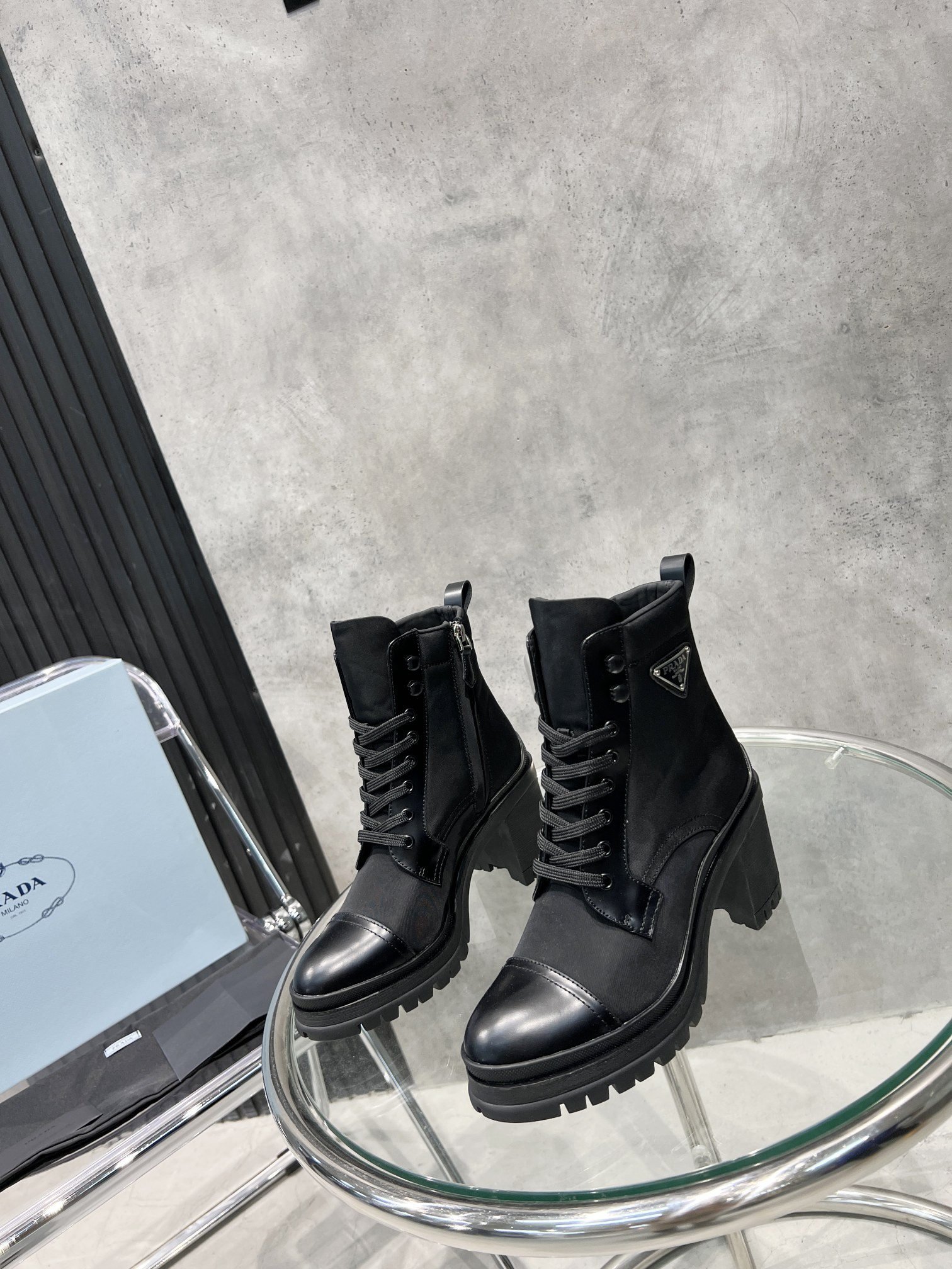 Prada 019 boots XM033