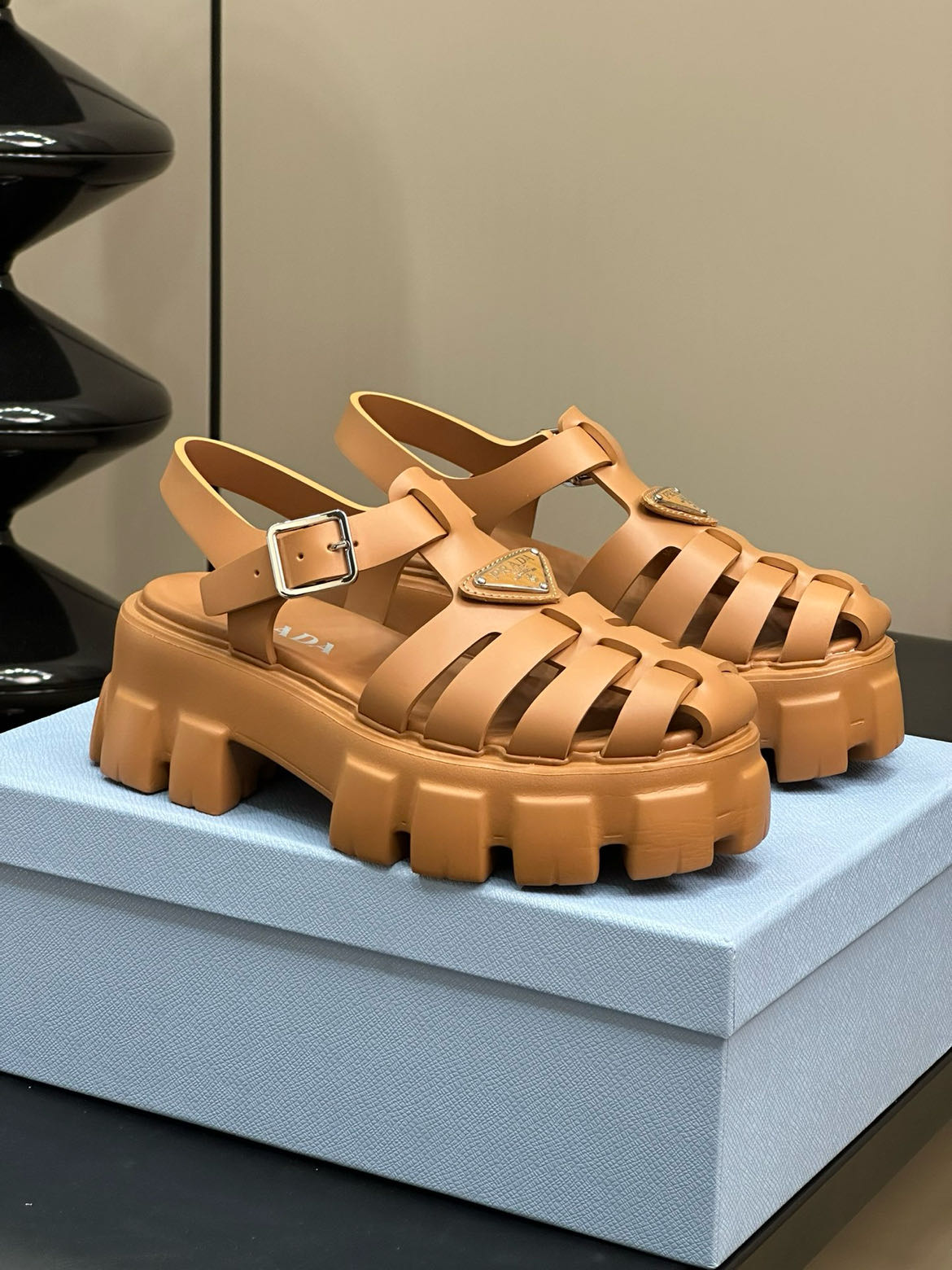 Prada shoes 067 XM052