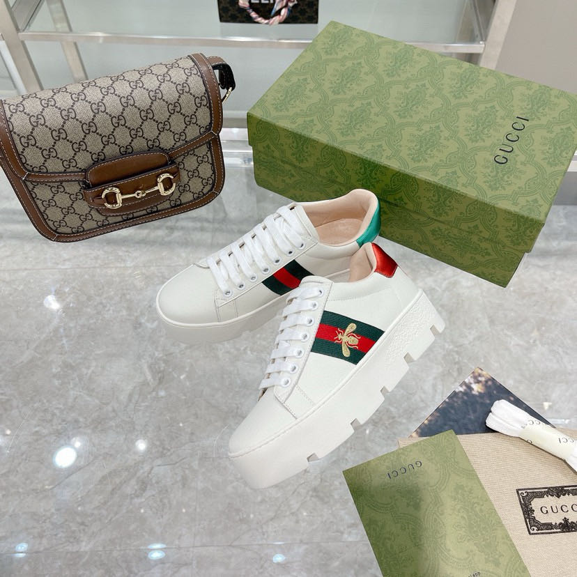 Gucci 033 Casual shoes HL052