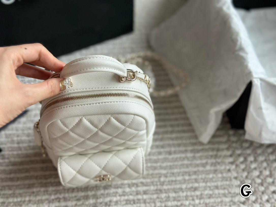 Chanel Backpack 016 DB581 13cm