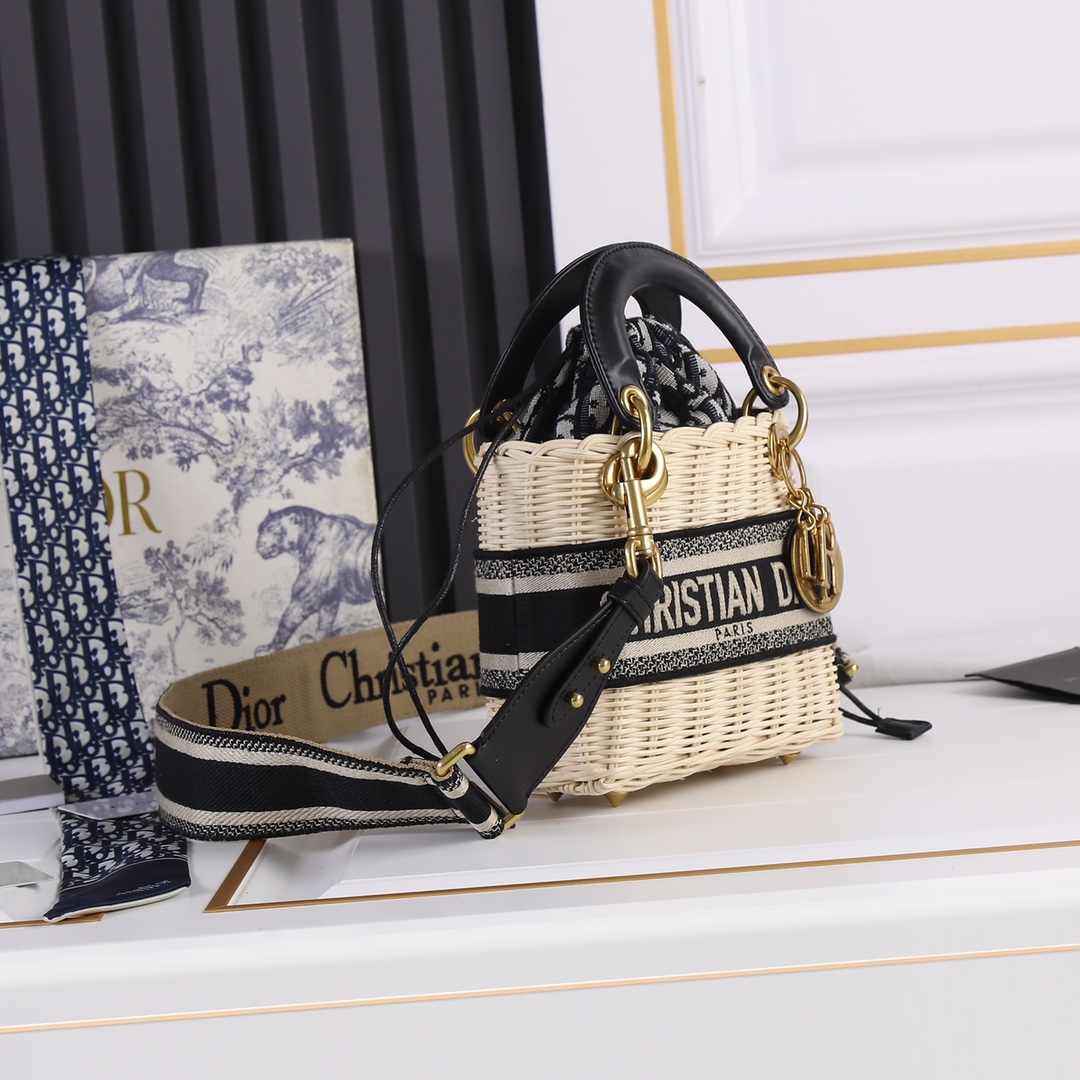 Dior0003XB032