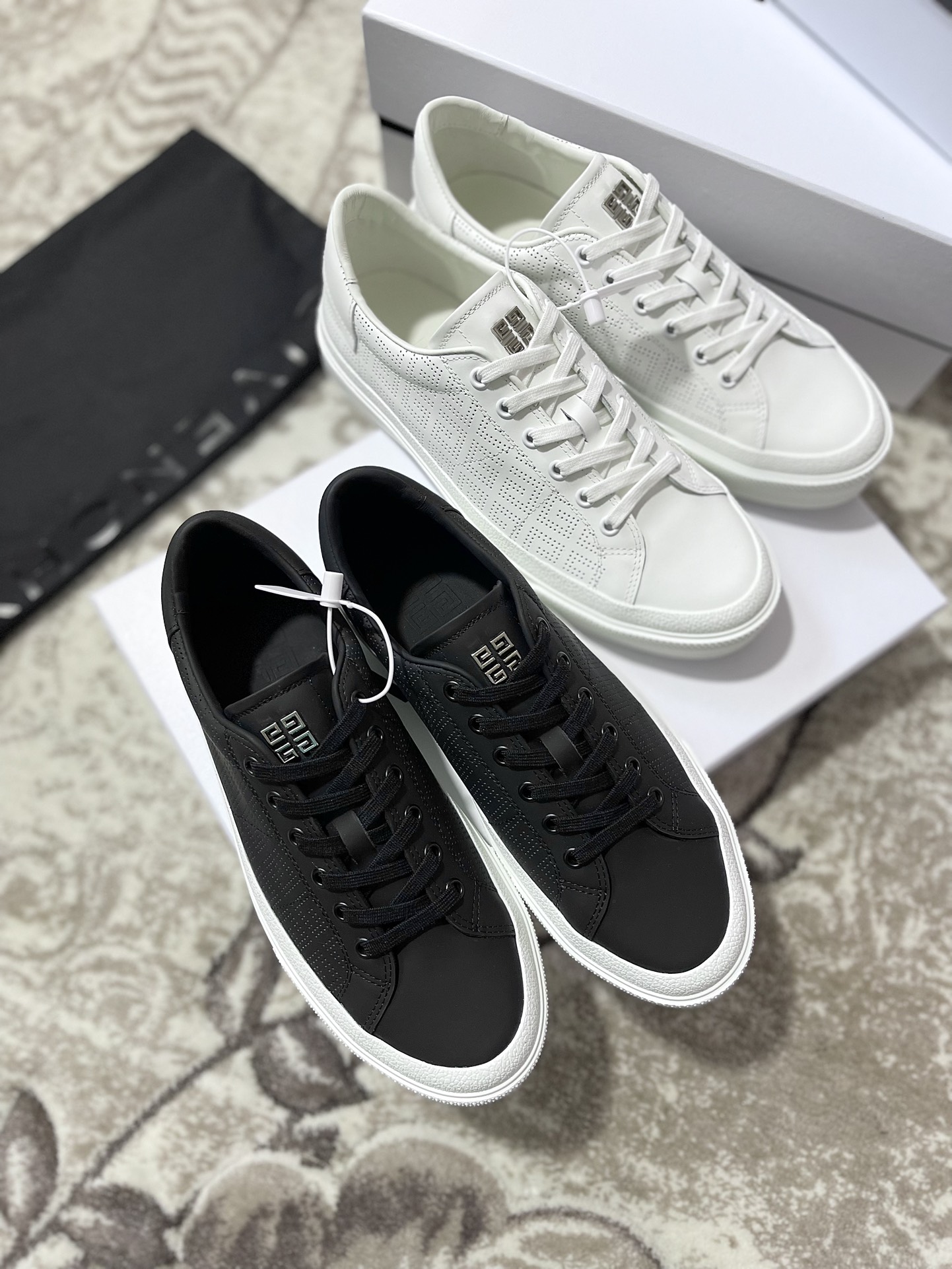 GIVENCHY 003 Casual shoes XM 003