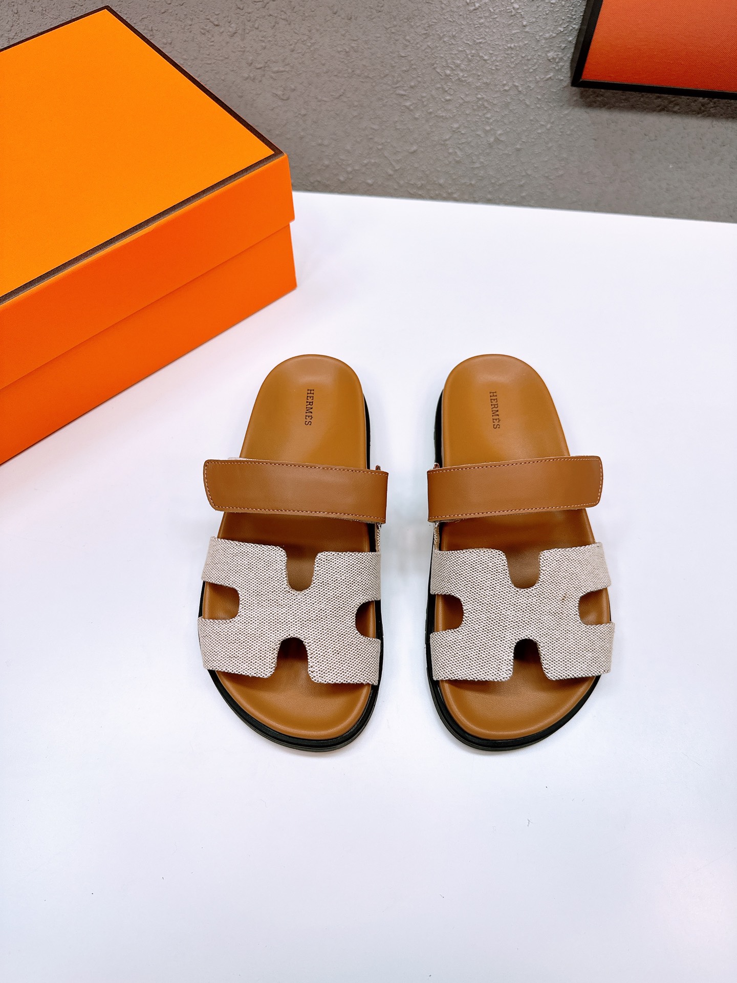 HERMÈS CHYPRE SANDALS 008 XM 052