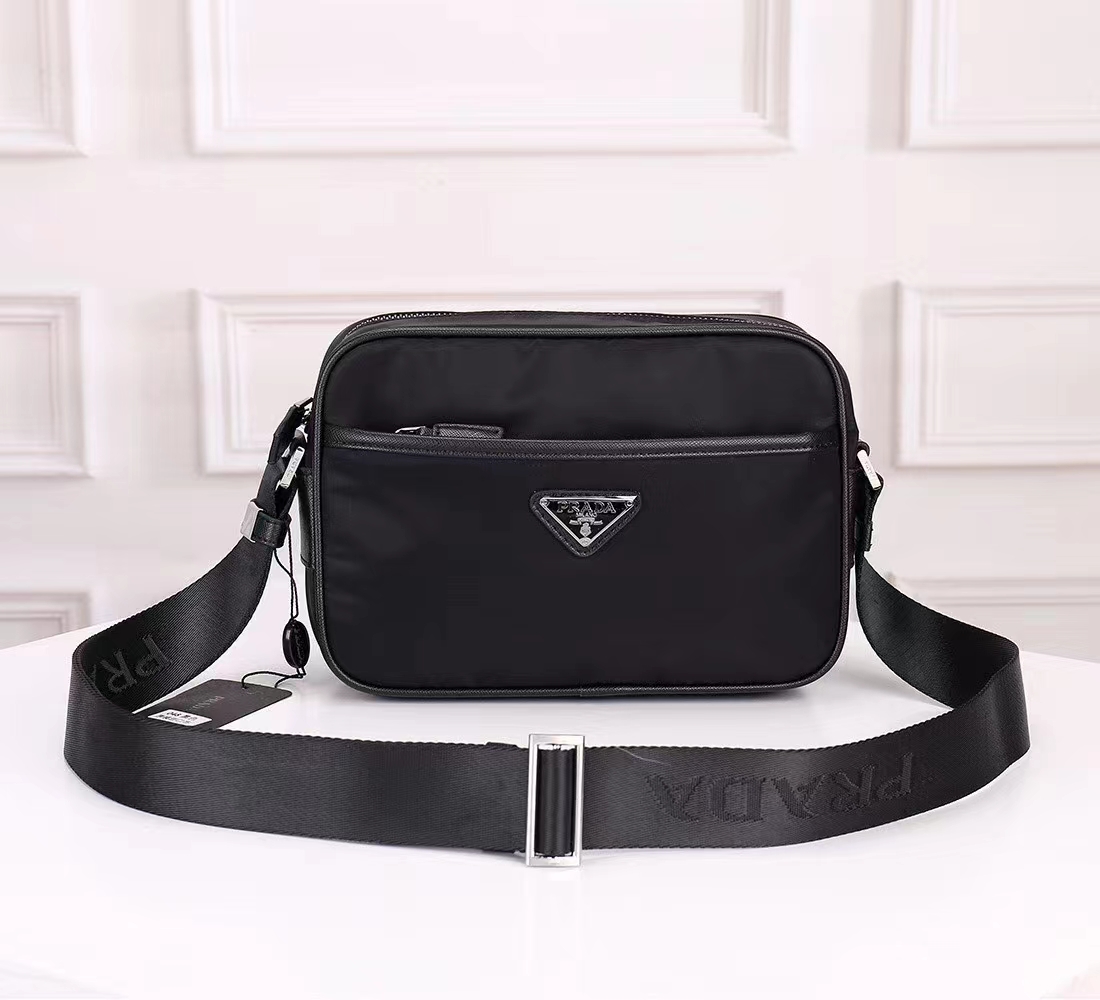Prada048HMF021