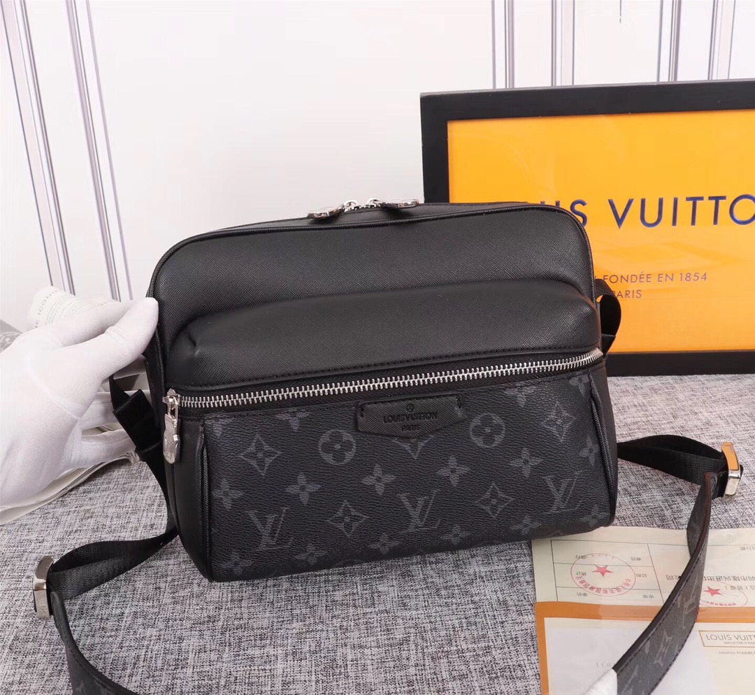 LV30233CS061