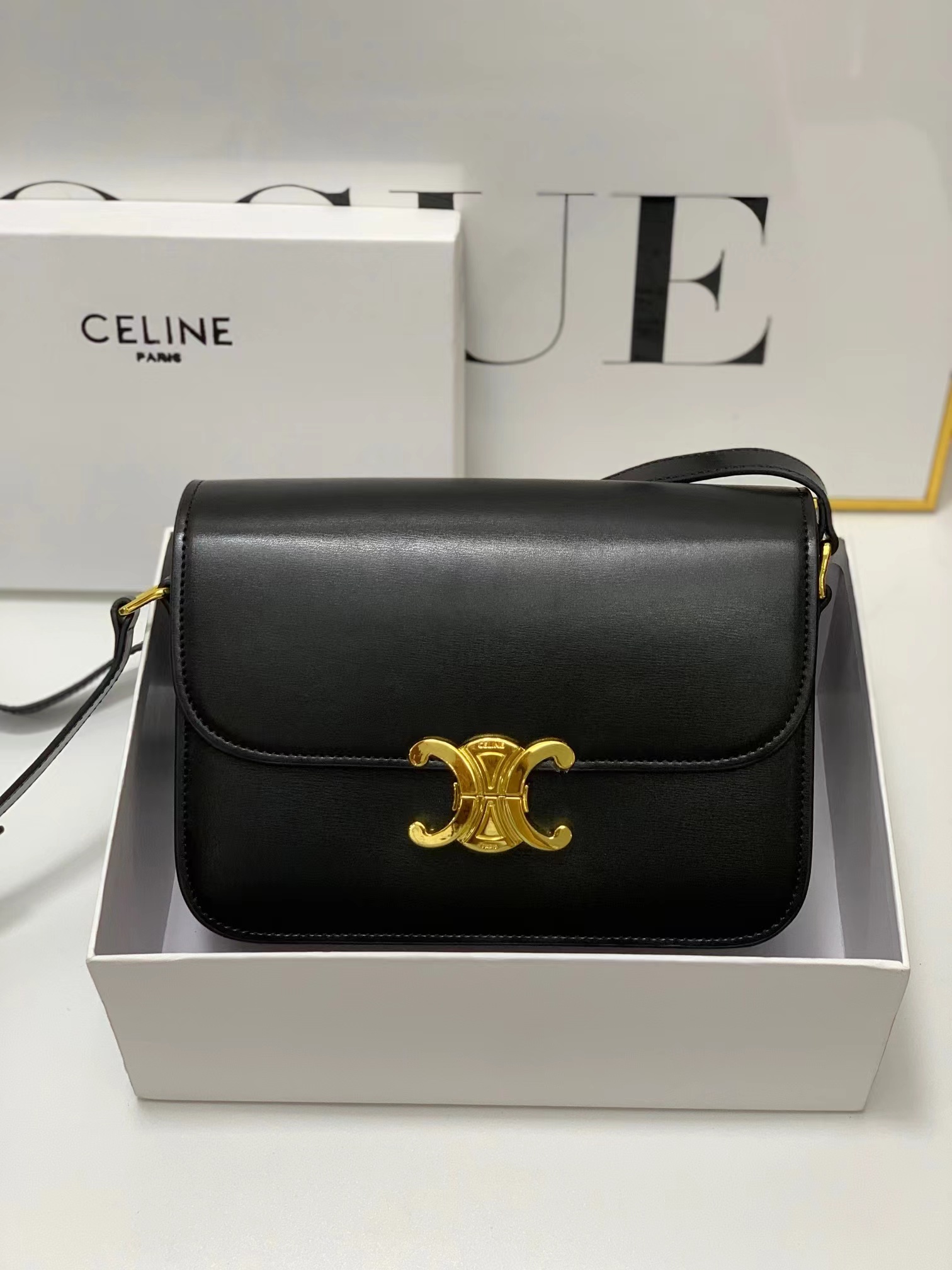 Celine001XX061