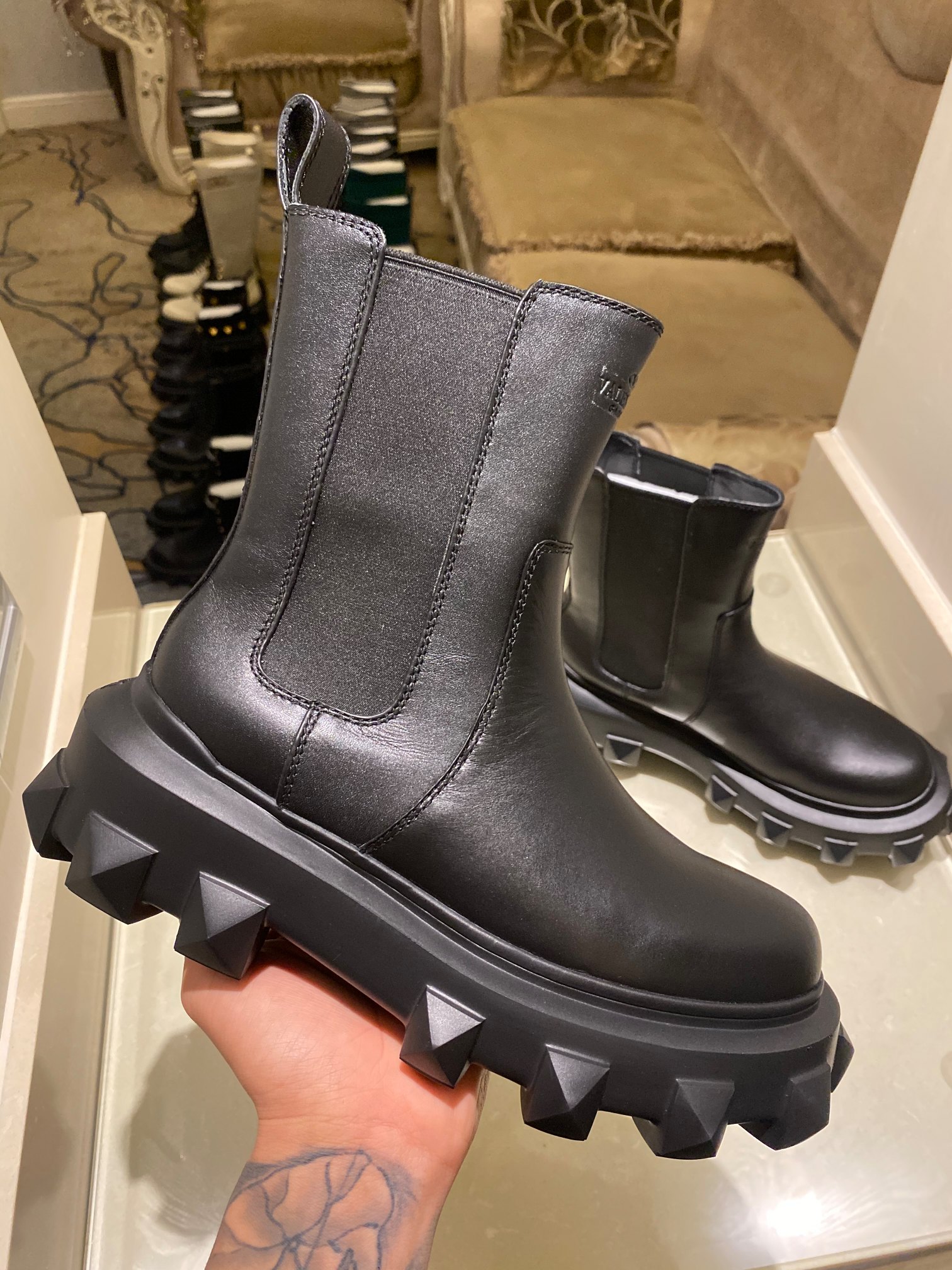 Valentino shoes boots V005