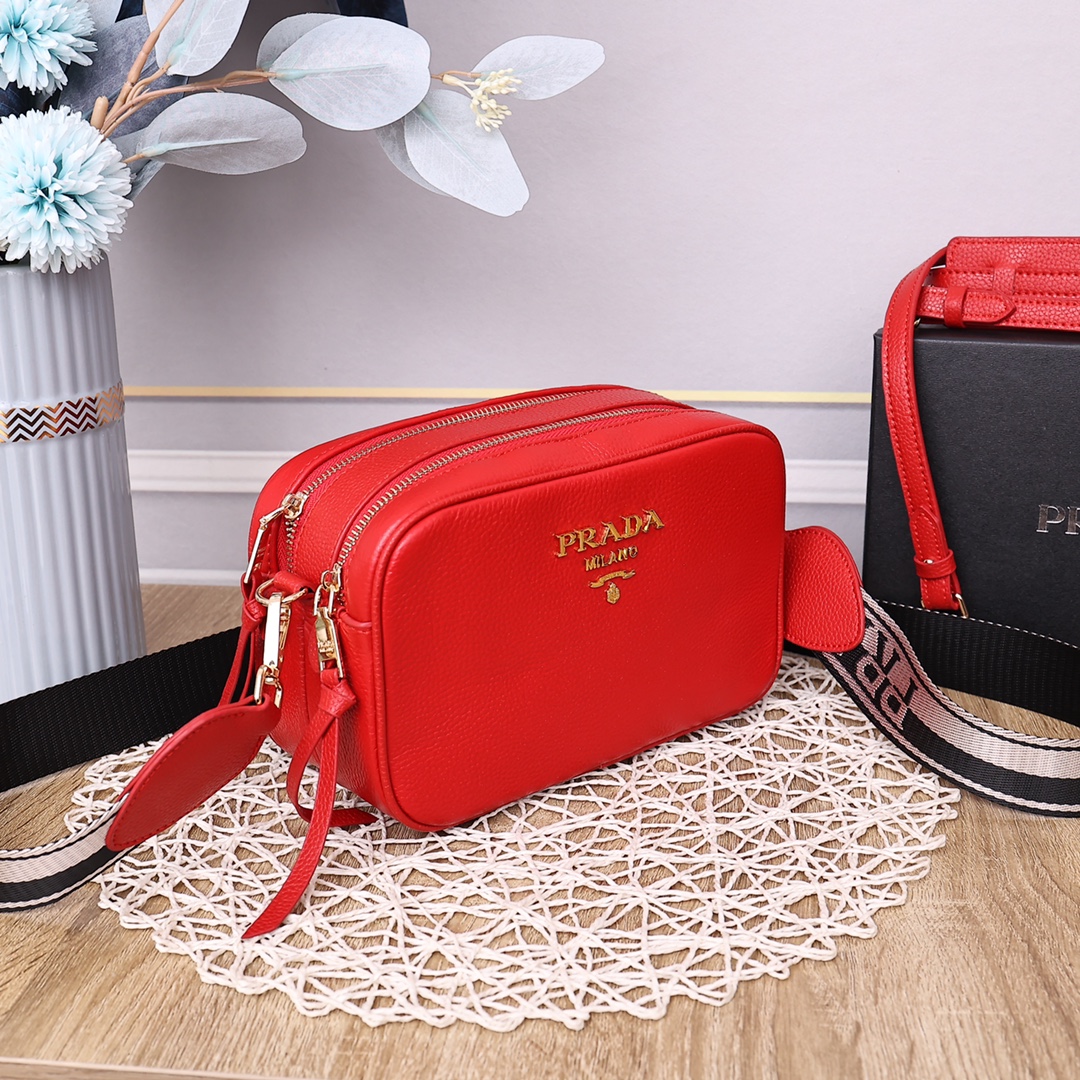 Prada0838 22PJ061