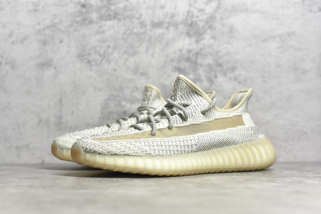Yeezy 350 Boost V2 shoes XM 053 02