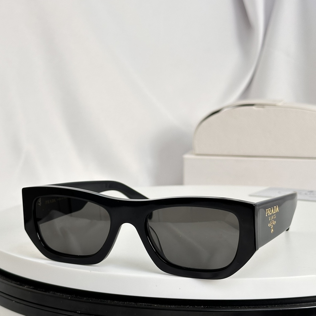 Prada Sunglasses PRA01S SM041