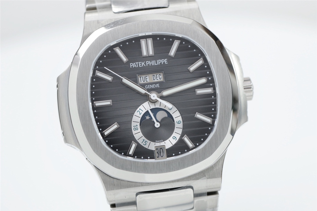 PATEK PHILIPPE NAUTILUS 5726 40.5mm