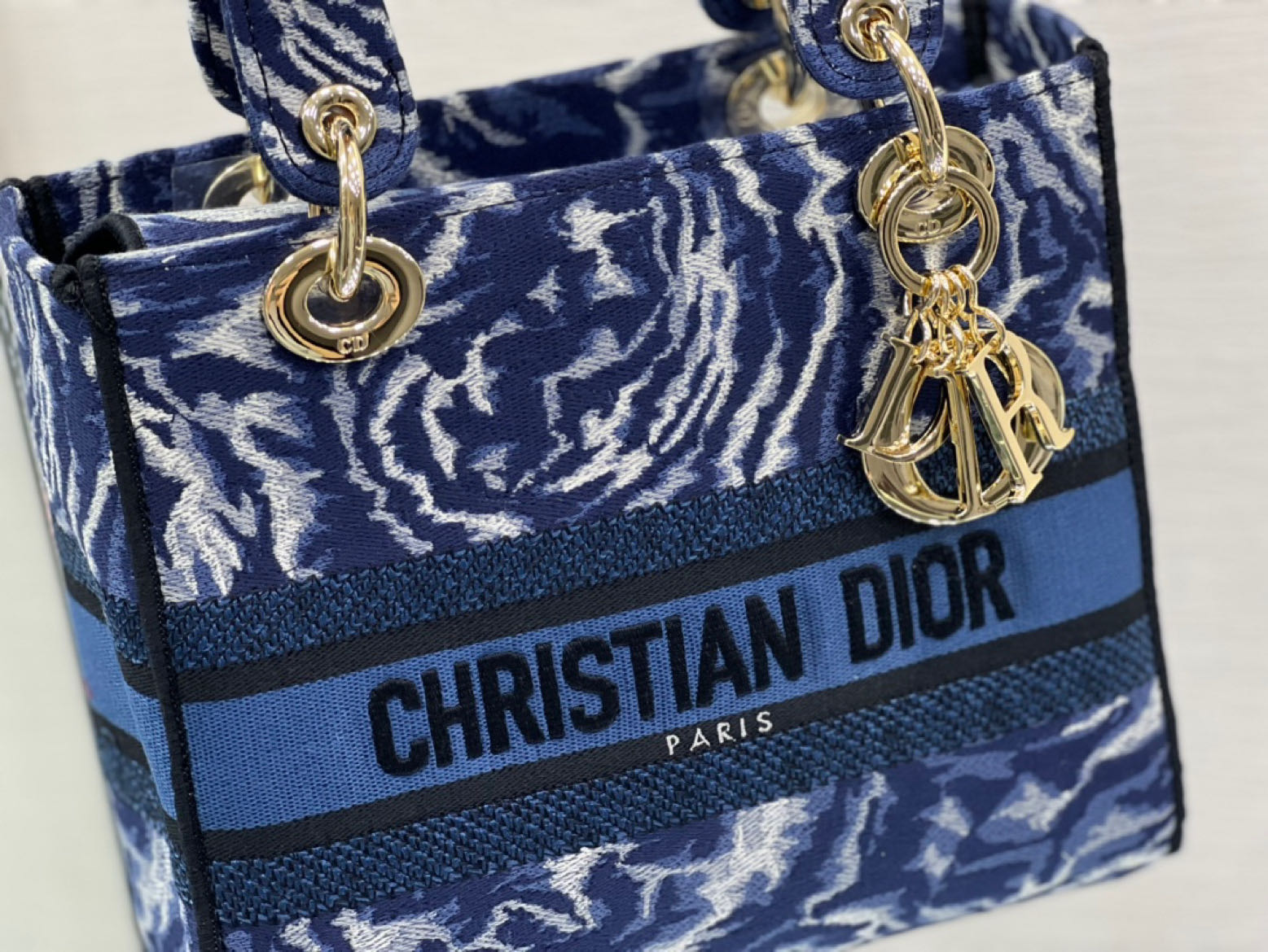 10A + top quality Dior Medium Lady D-Lite Bag M0565 LM003 24cm