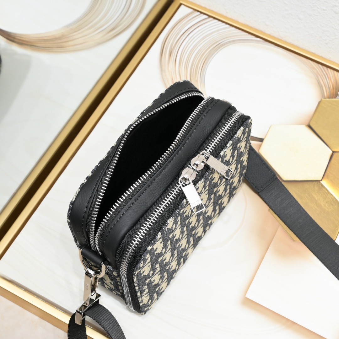 Dior Camera Bag 8888 XB061 17cm
