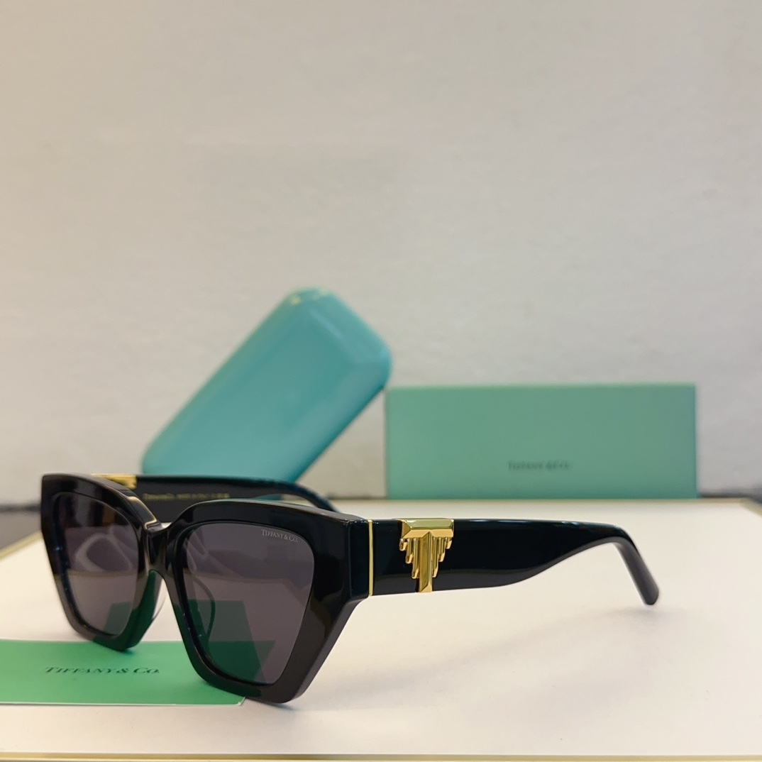 Tiffany & Co. Sunglasses OTF4218 SM051