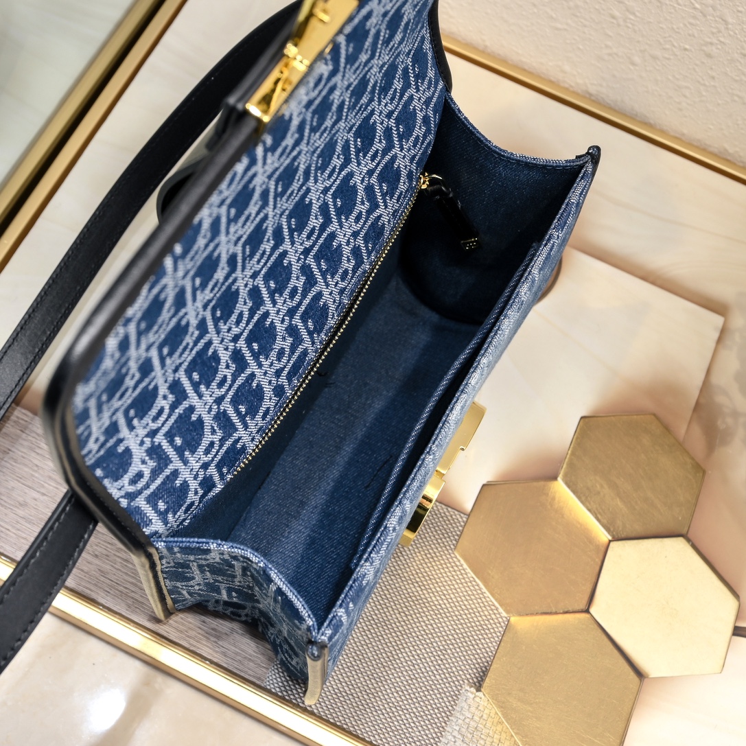 Dior 30 Montaigne Bag 1001 LM581 24cm