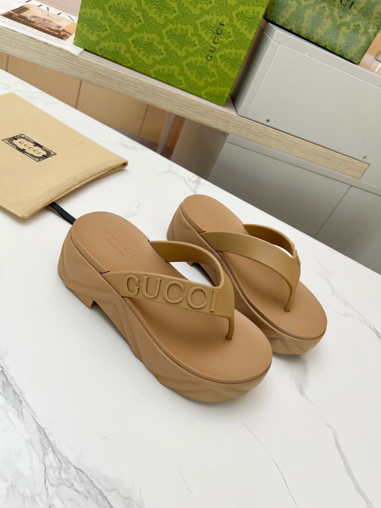 Gucci shoes 035 XM081
