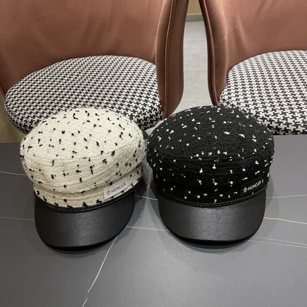 Moncler Hat Painter'S Beret Accessories