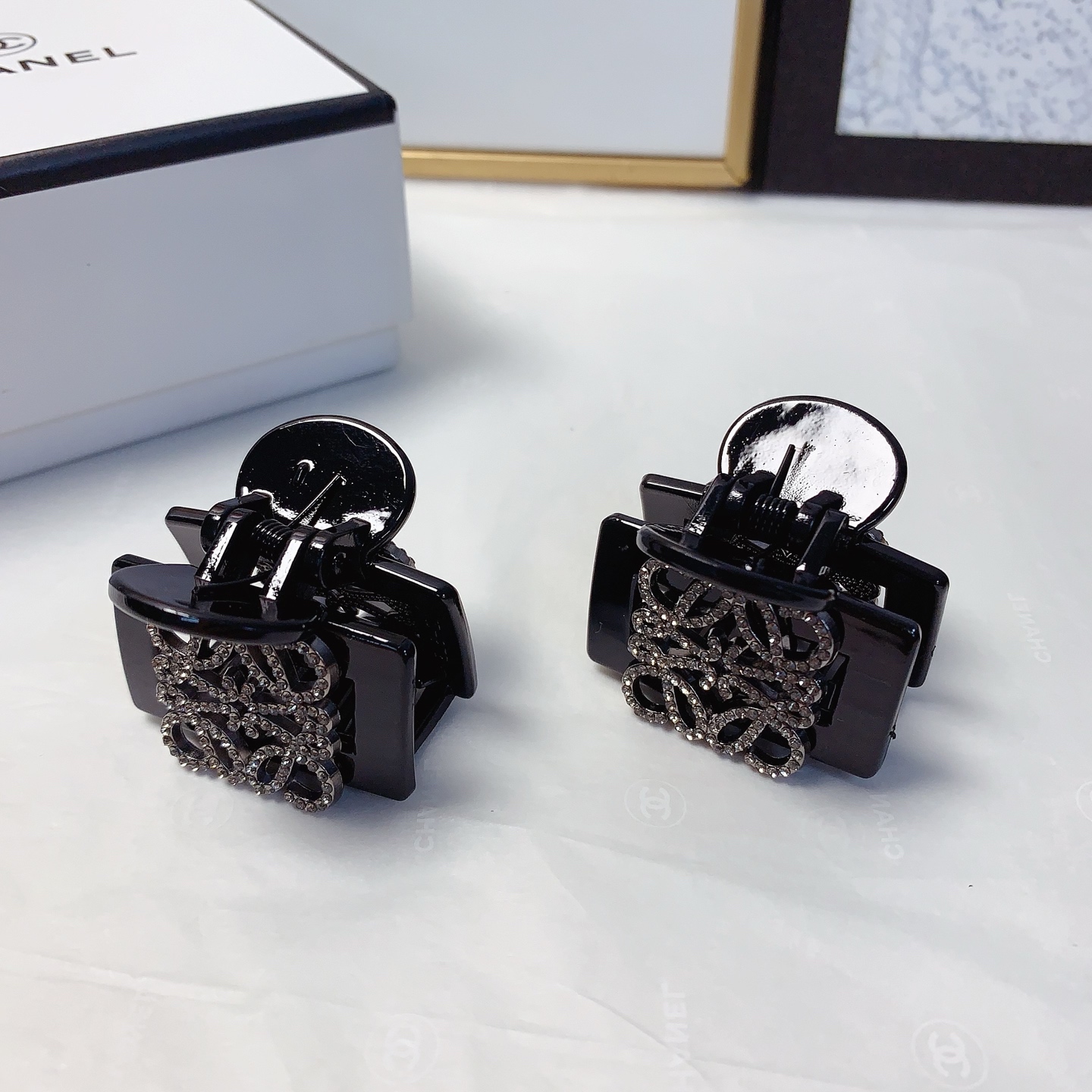 Loewe Jewelry Hairpin Pair Of Small Side Clips With Hollow Logo