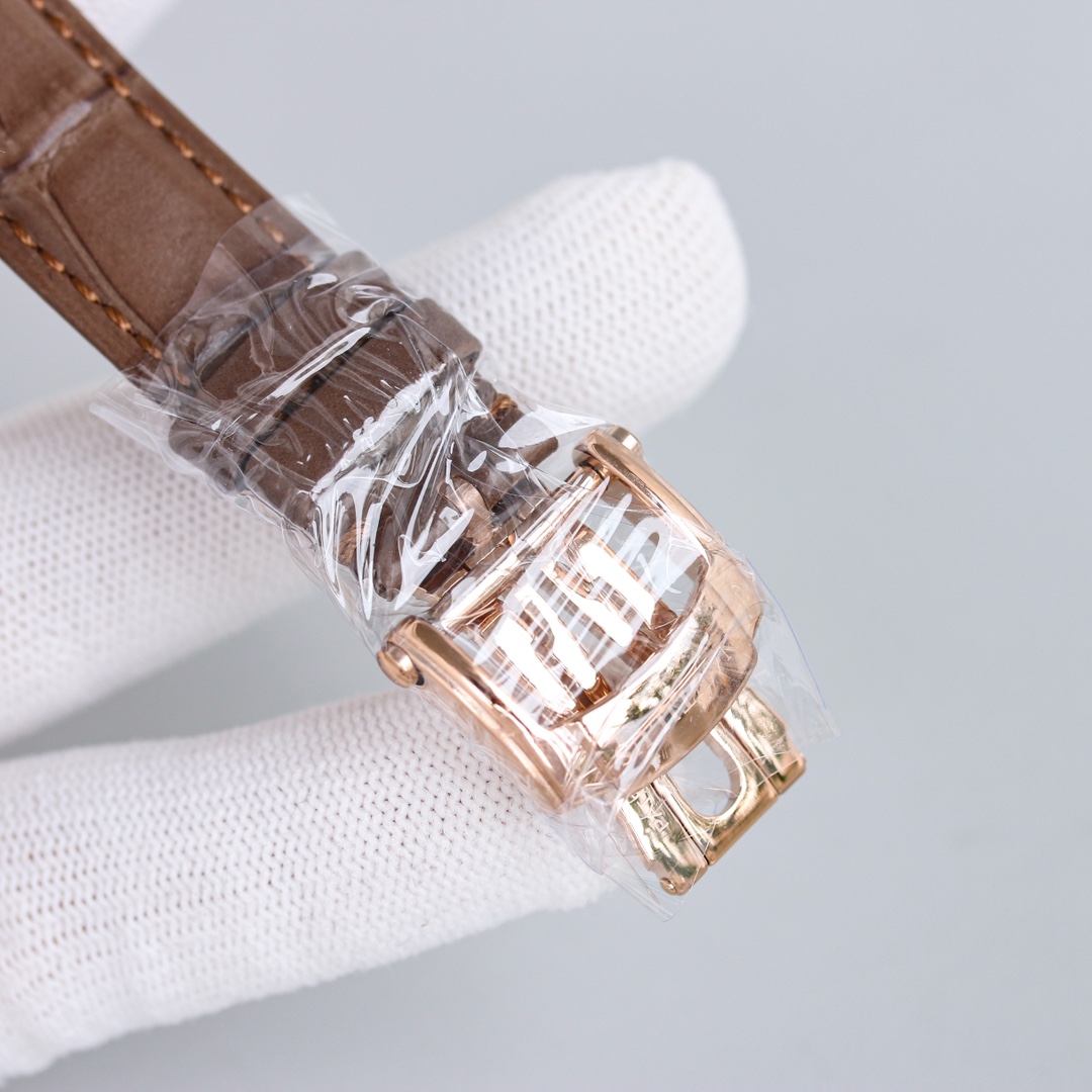 PATEK PHILIPPE NAUTILUS 7118 35.2mm