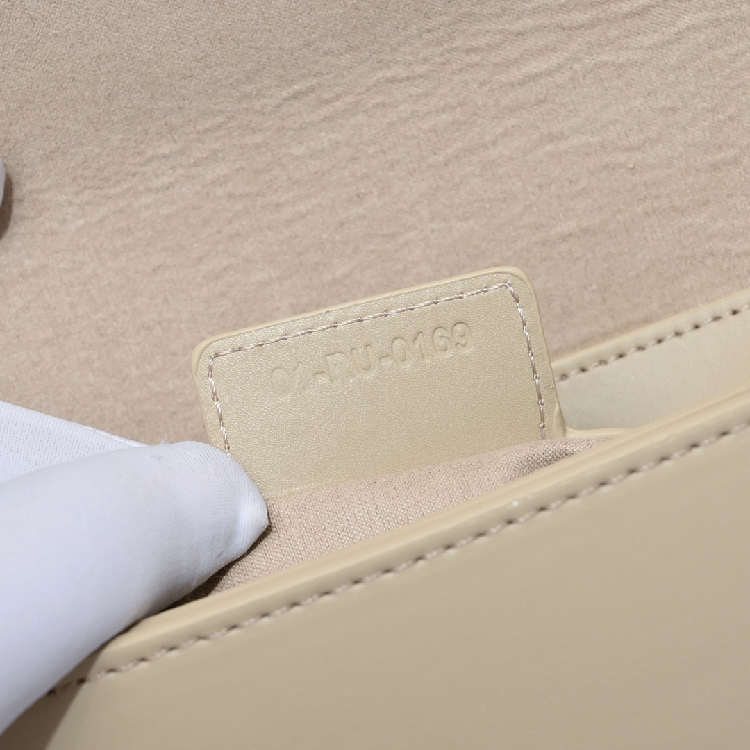 Dior CD Signature Bag With Strap 5777 XB002 21cm