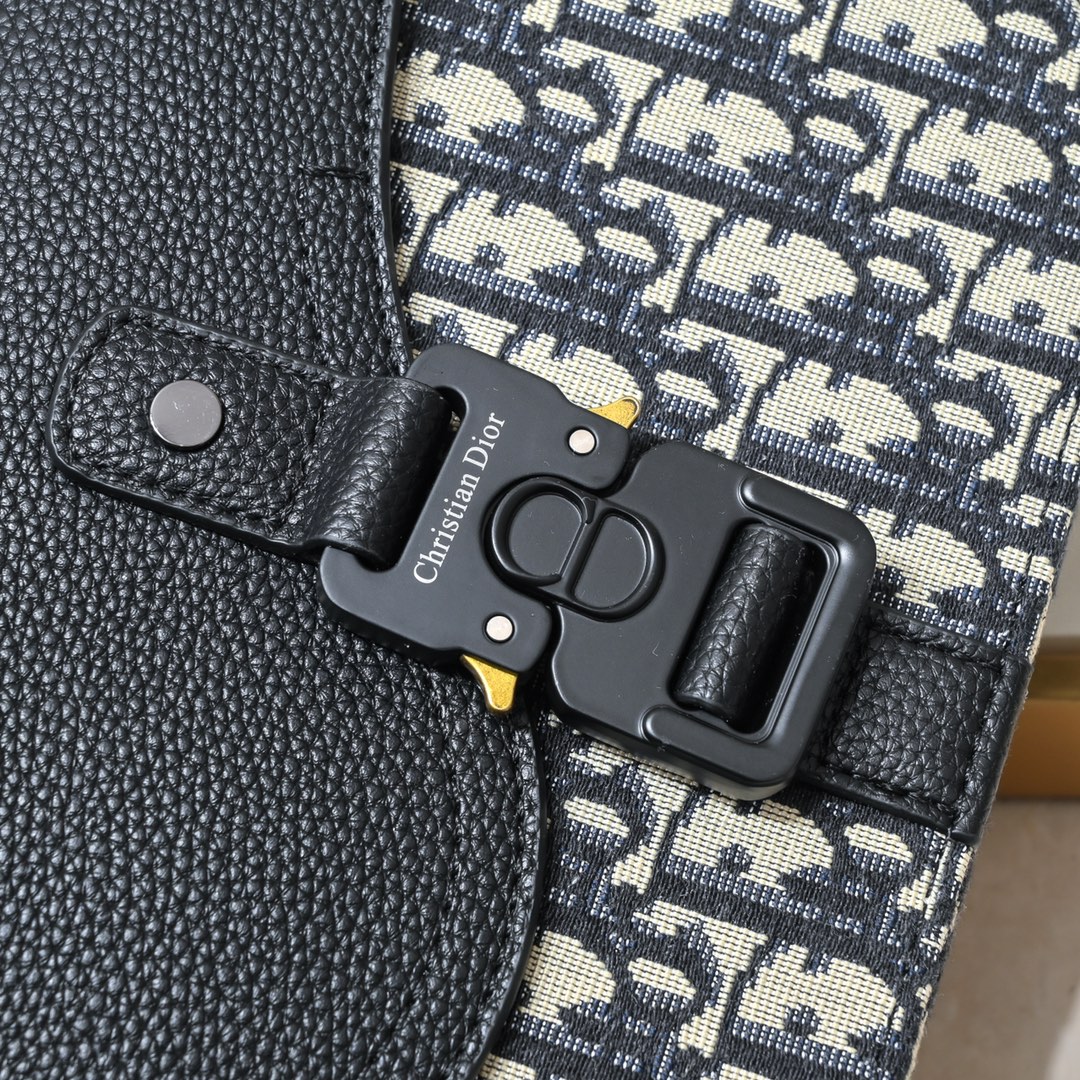 Dior Mini Saddle Bag With Strap 9911 XB012 23cm