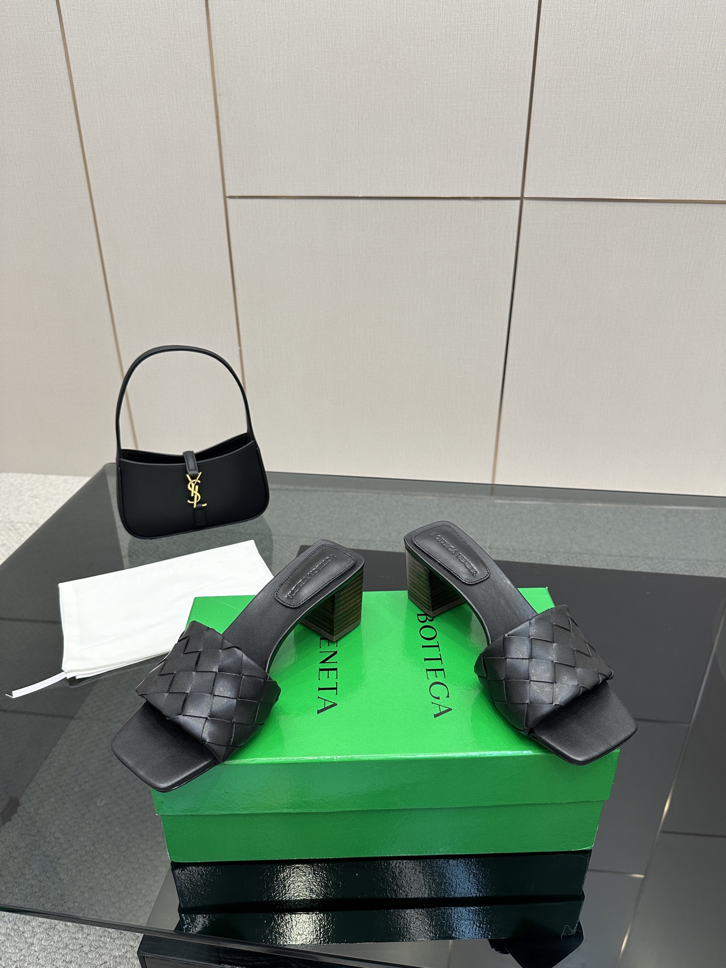 Bottega Veneta Shoes Sandals Sheepskin Leather