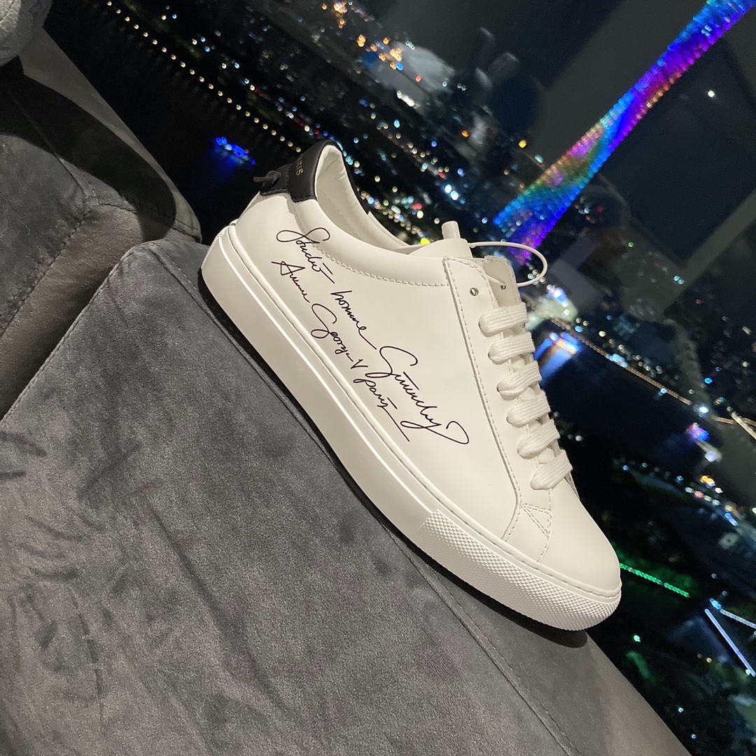 GIVENCHY 010 Casual shoes XM 013