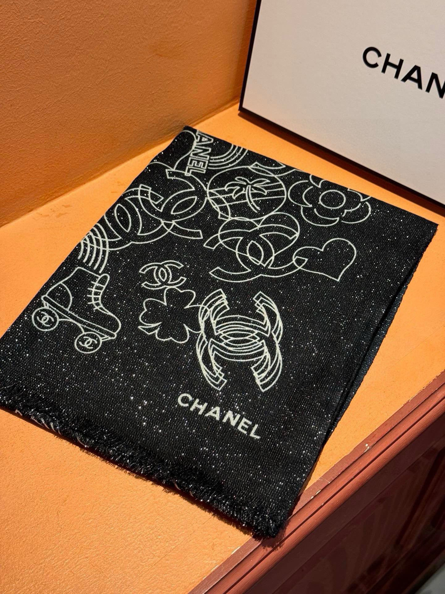 Chanel Scarf Silver Line Icon Scarf 100% Cashmere 105*200cm Accessories