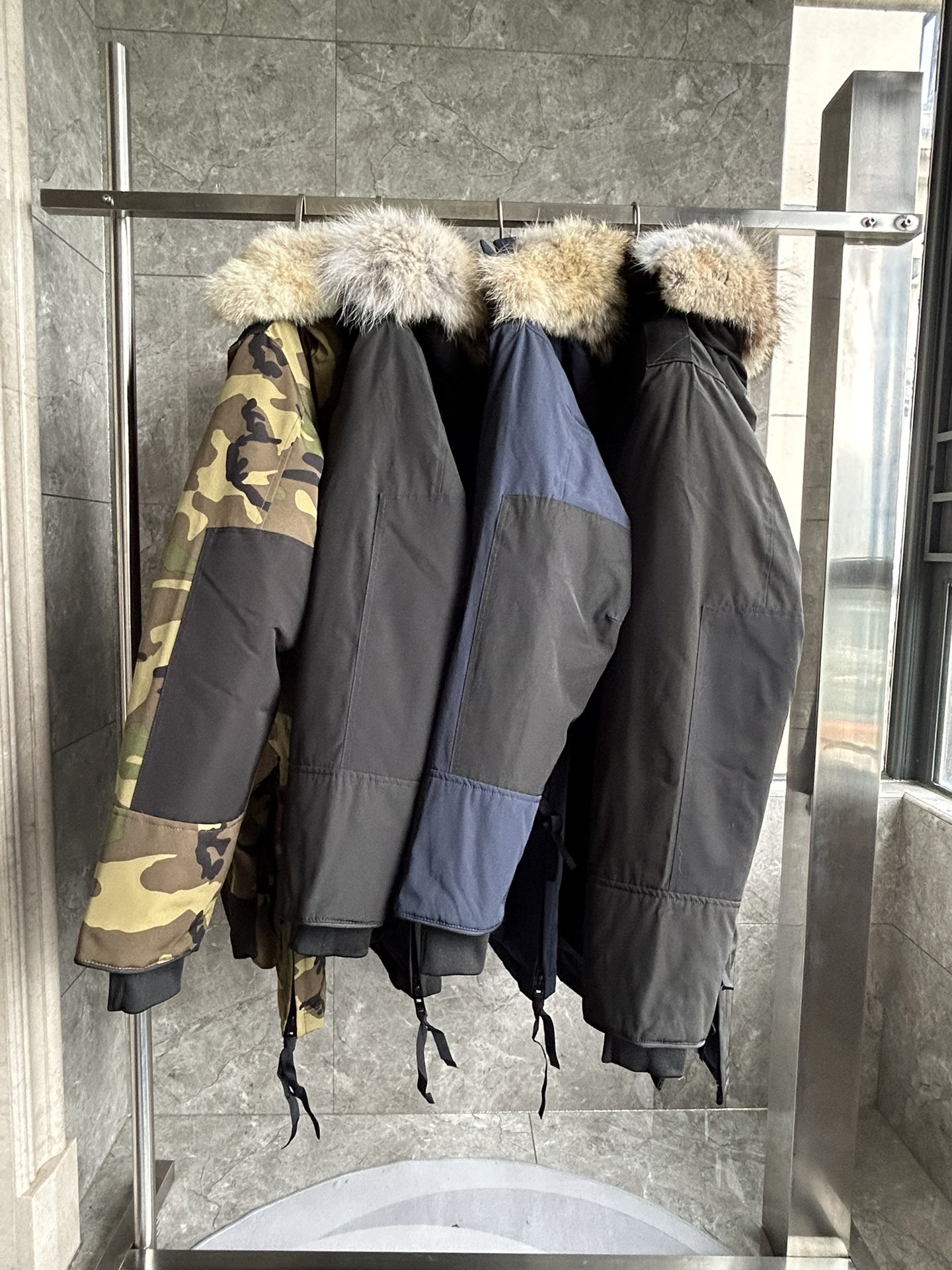 Canada Goose Down Jacket E38 FYZ007
