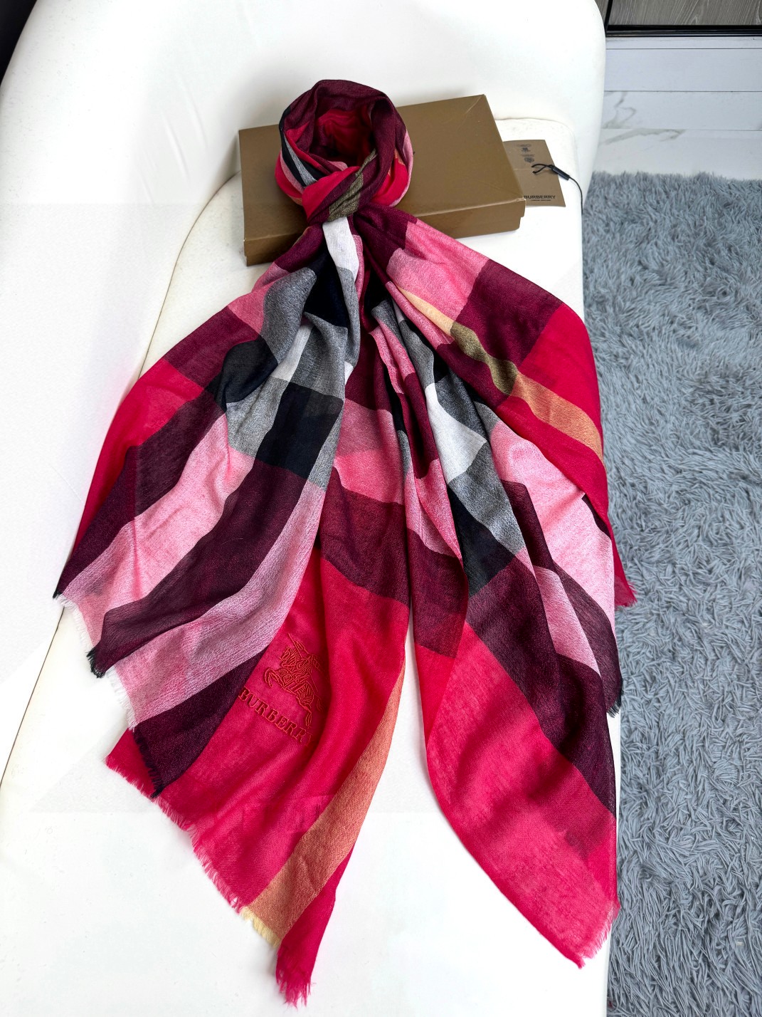 Burberry Scarf Classic Plaid Scarf Cashmere 90*200cm Accessories
