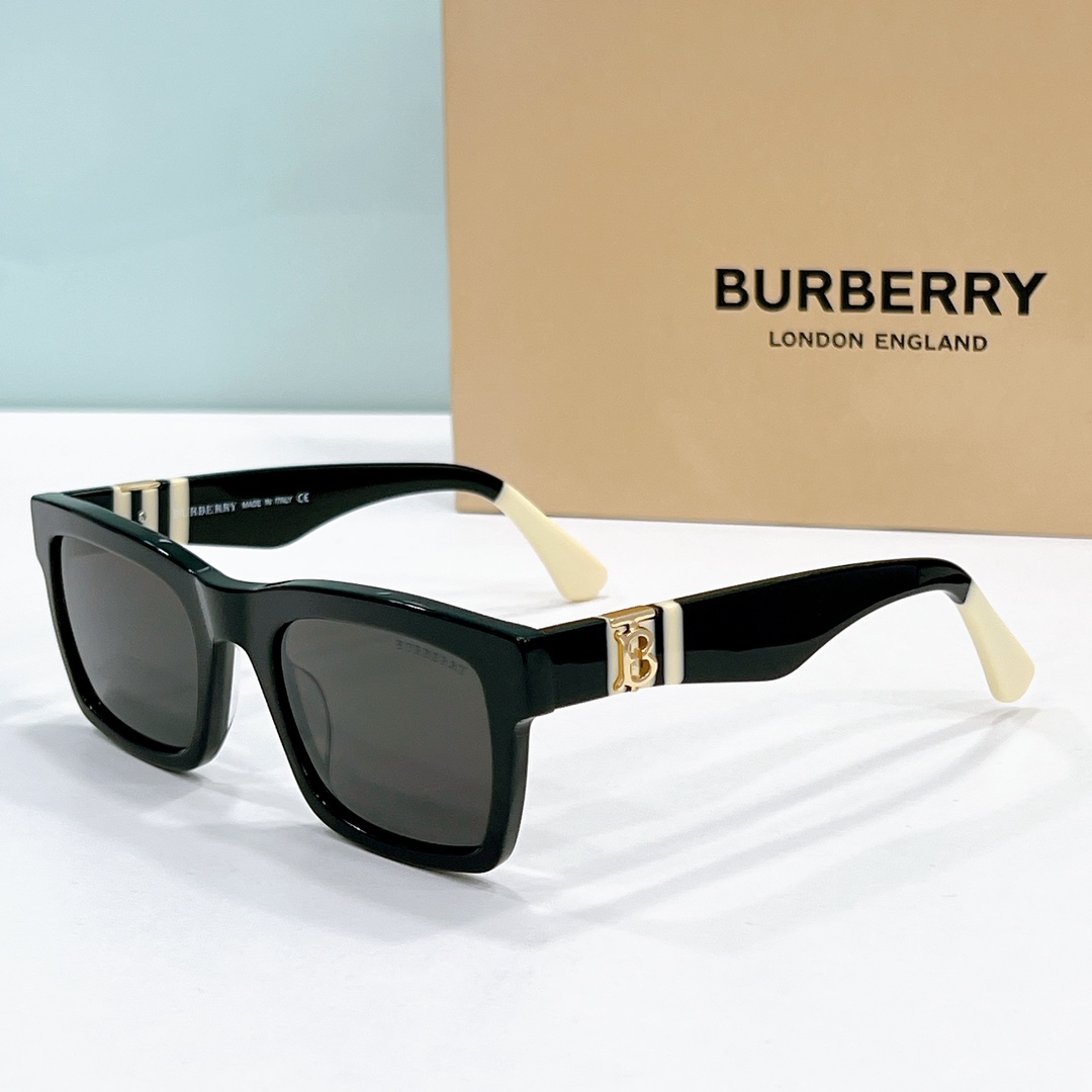 Burberry Sunglasses BE4421 SM021