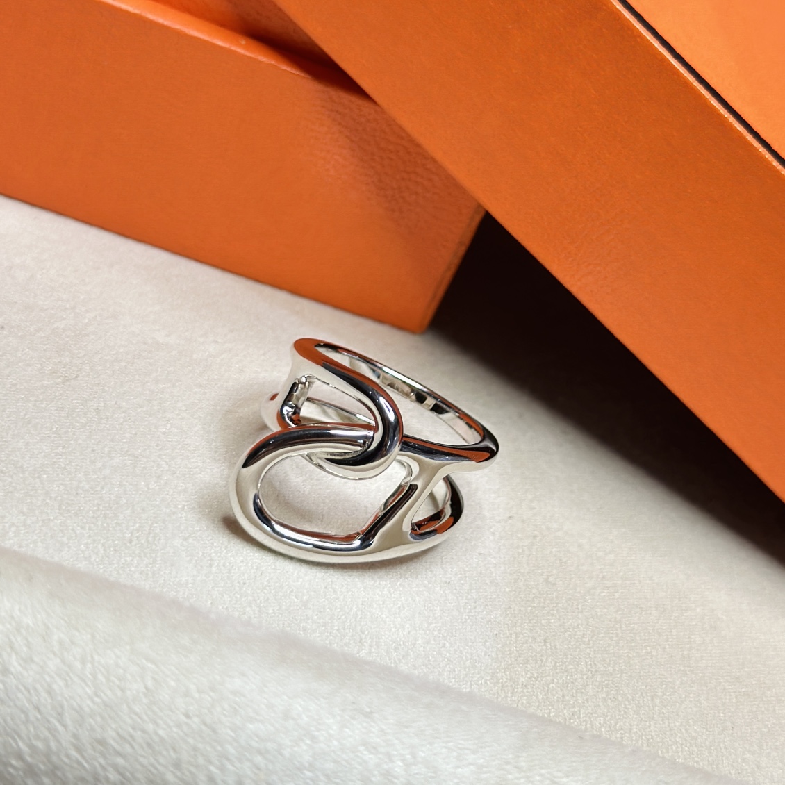 Hermes Ring 004