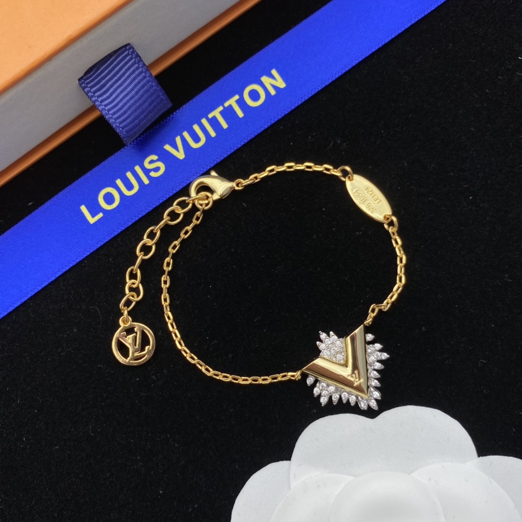 Louis Vuitton Jewelry Bracelets letter V studded fashion bracelet