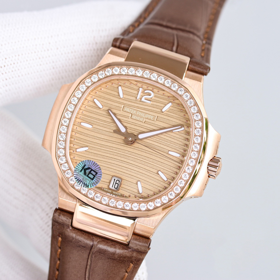 PATEK PHILIPPE NAUTILUS 7118 35.2mm