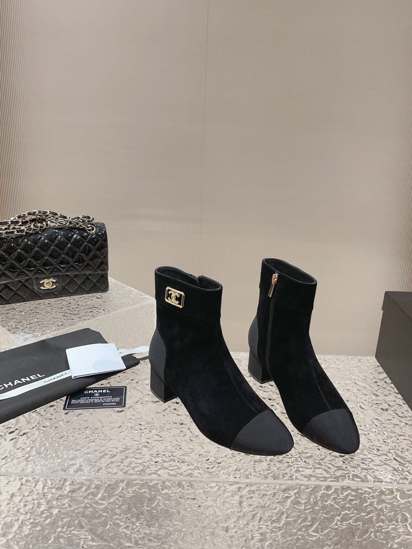 Chanel 017 boots XM083