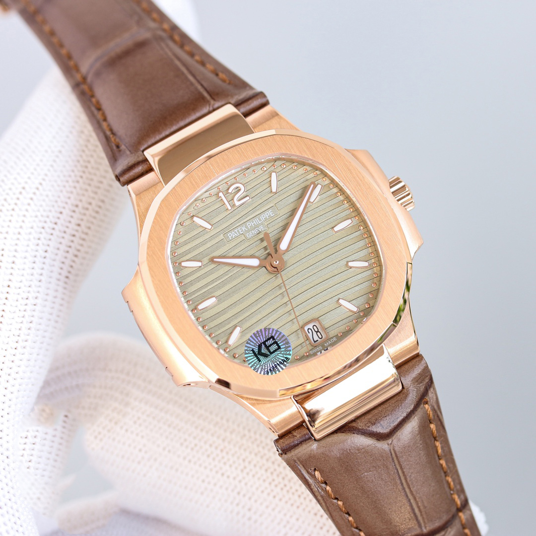 PATEK PHILIPPE NAUTILUS 7118 35.2mm