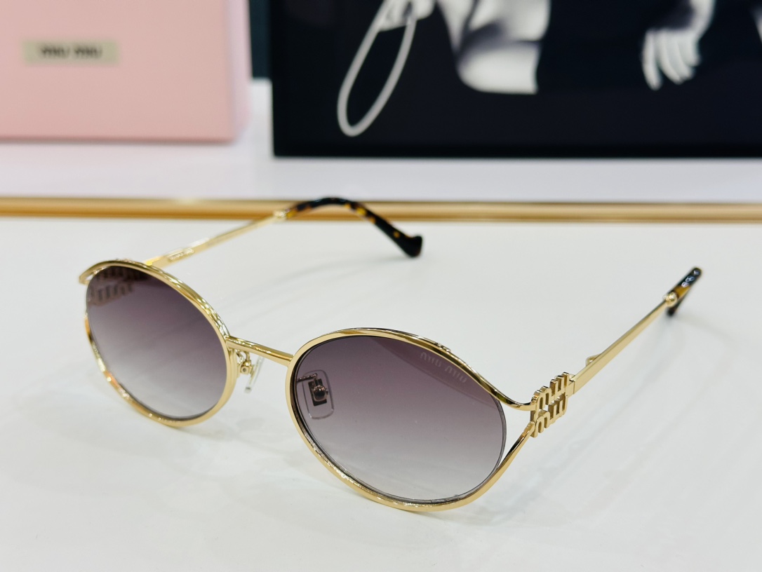 Miu Miu Sunglasses SMU52Y SM021