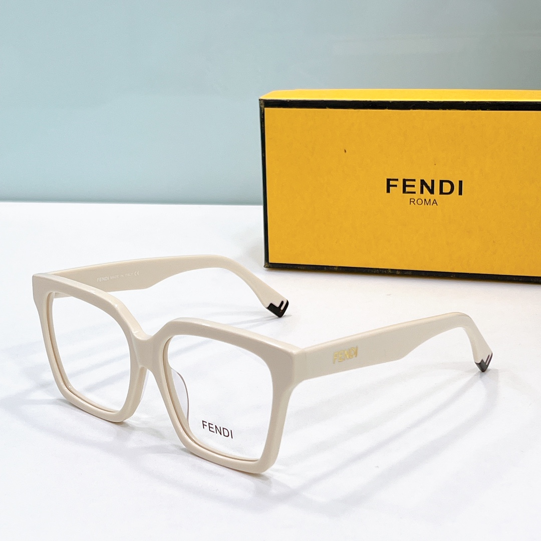 Fendi Sunglasses FE400851 SM501